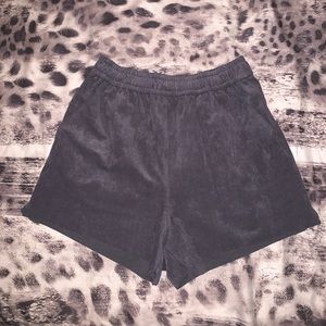 Aritzia Wilfred Free Faux Suede Shorts